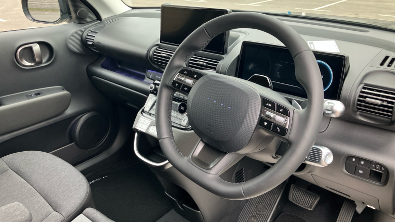 Hyundai INSTER 85kW 02 49kWh 5dr Auto Electric Hatchback